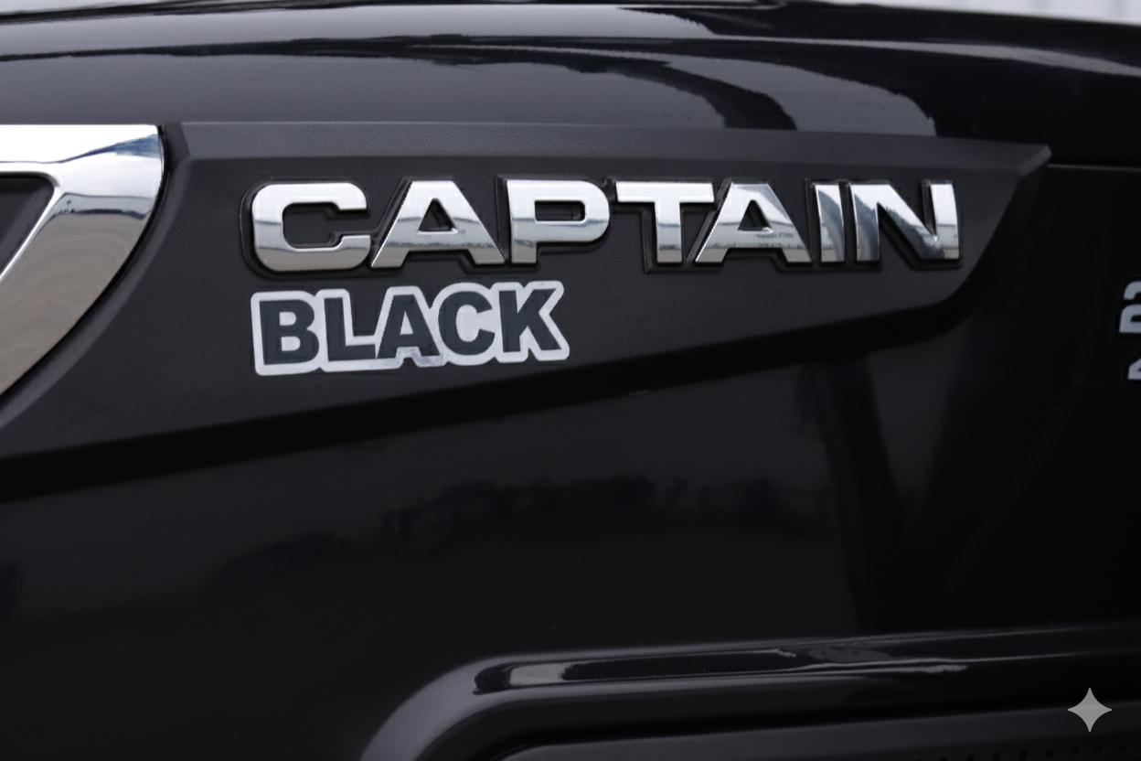 Black Edition Design des 25 PS Kleintraktors Captain Black